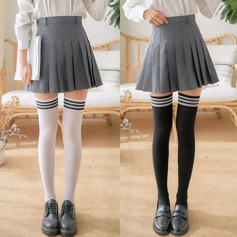 Lolita Thigh-High Socks – Solid Color Over-Knee Tights Black/White 1